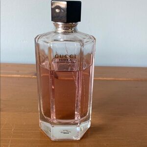 Gucci Flora Gorgeous Gardenia Perfume